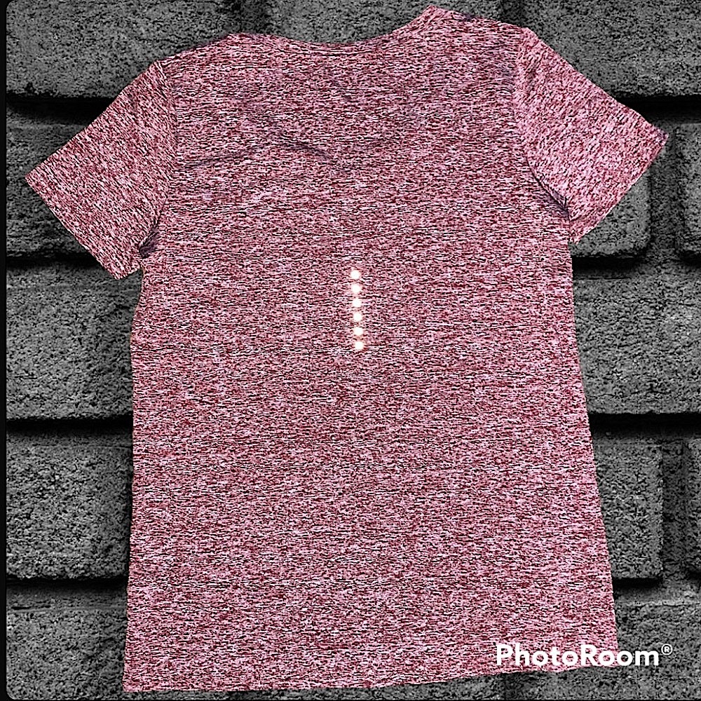 🚨BOGO❗️LIBERTY PRO Reflective Active-Wear T-Shirt, Scoop Neck, Burgundy, LG